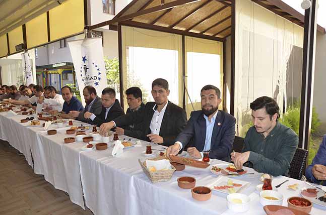 tümsiad üyeleri kahvaltıda buluştu (3)