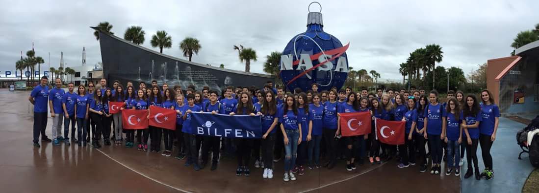 Bilfenli Öğrenciler Nasa da Grup Fotoğrafı