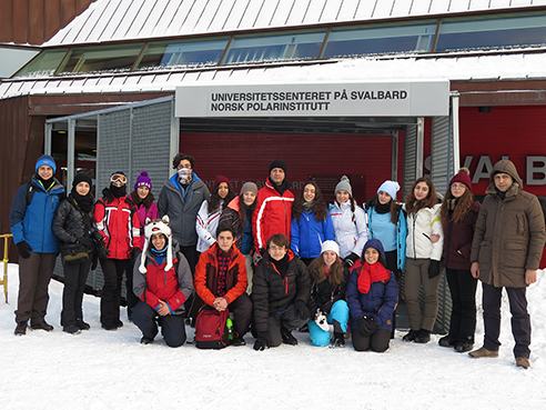 1457689987_Svalbard___niversitesi_Merkezi___Longyearbyen